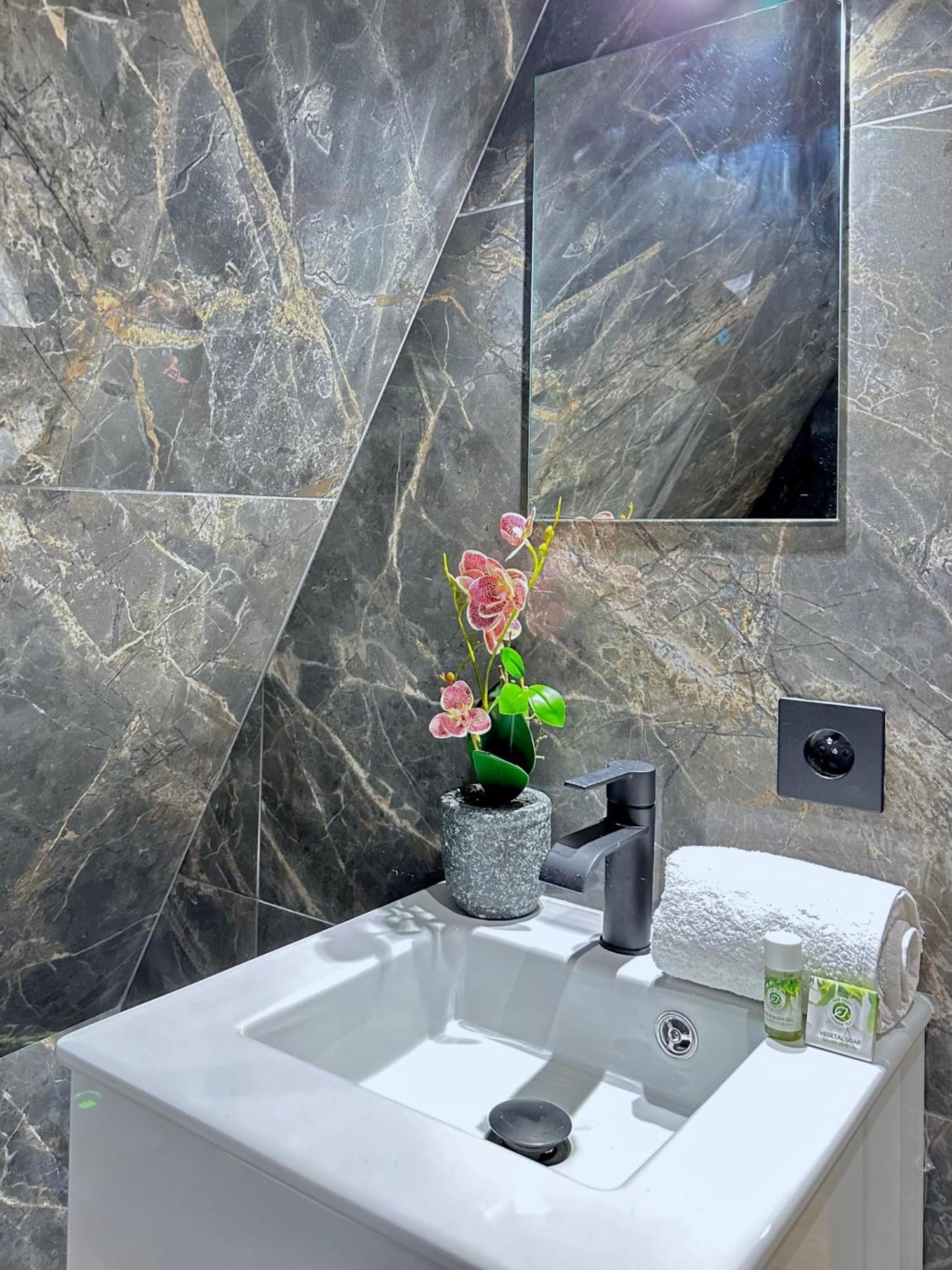 Le Marais' Finest Luxurious *