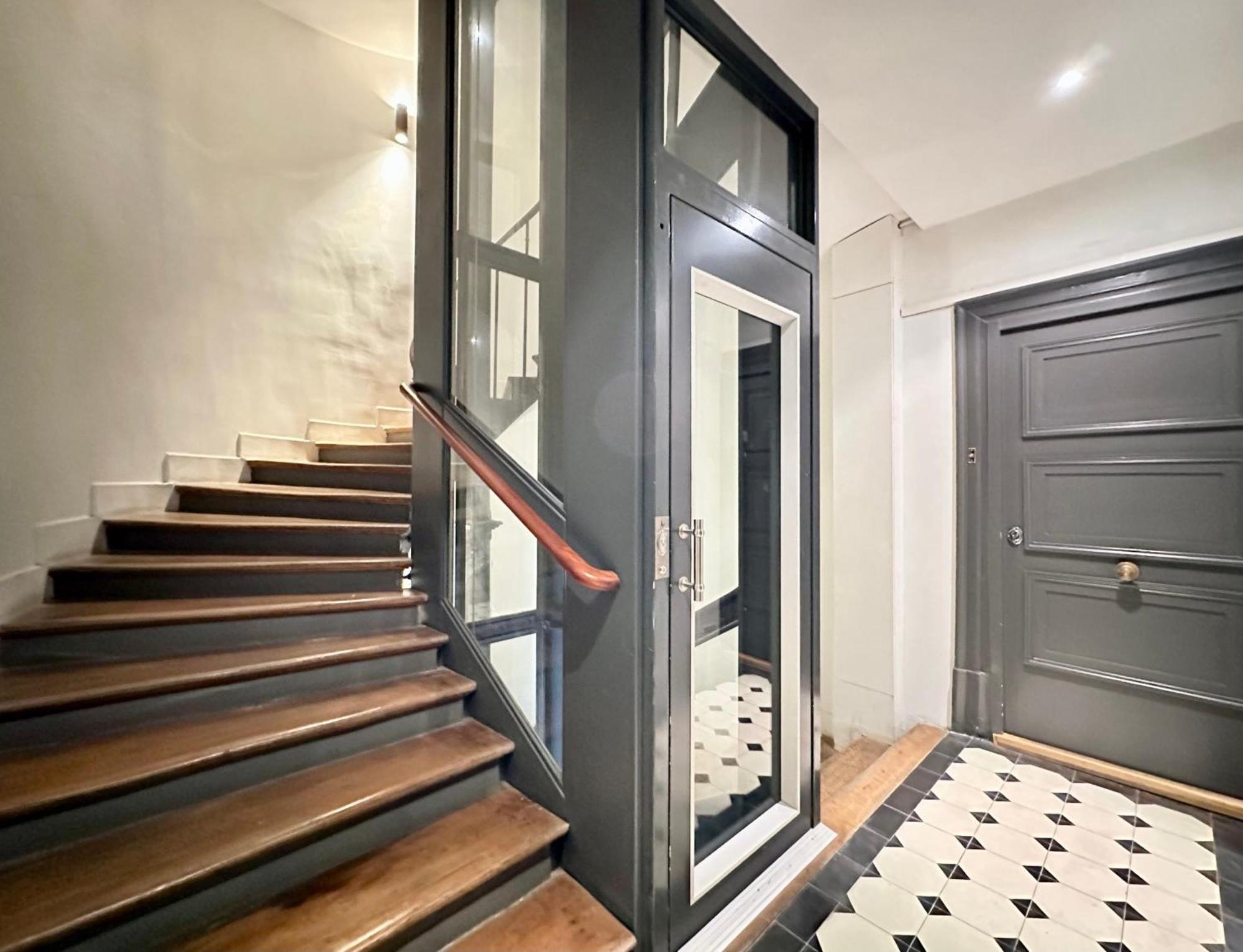 Saint-germain-des-pres Sumptuous