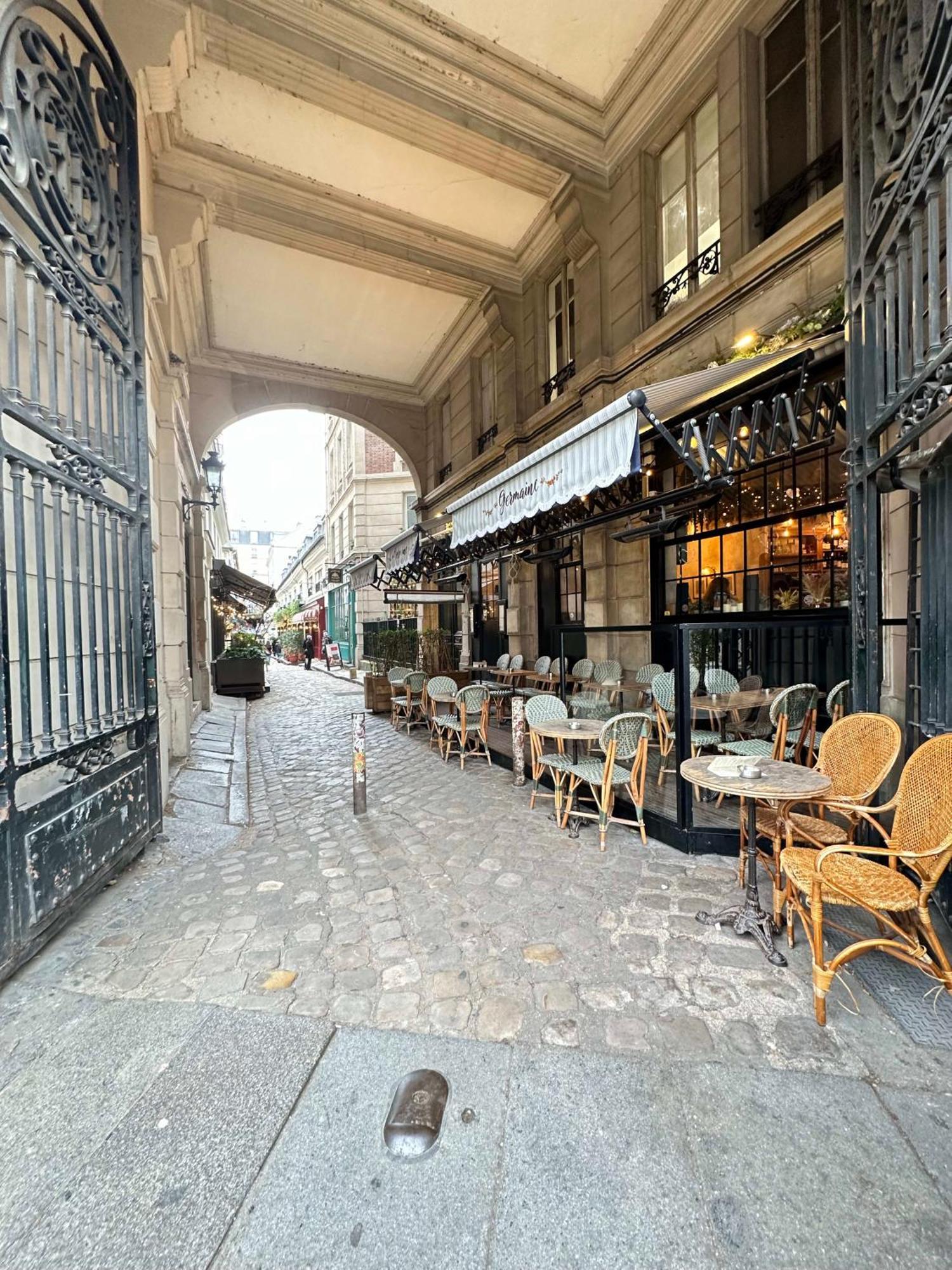 Saint-germain-des-pres Sumptuous *