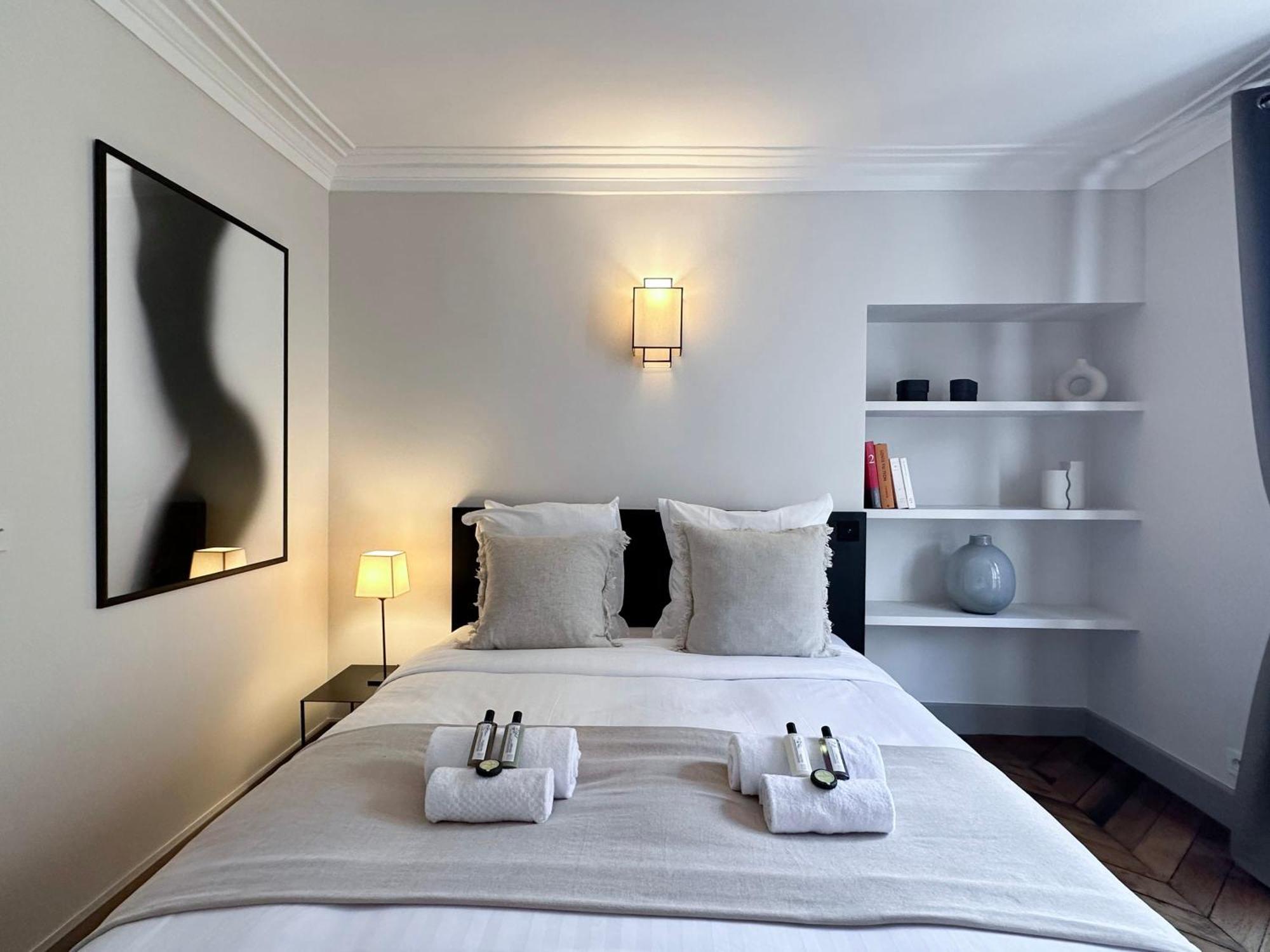 Saint-germain-des-pres Sumptuous Apartment Paris