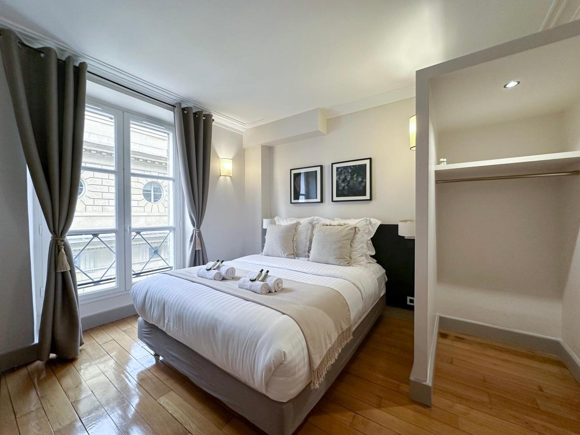 Saint-germain-des-pres Sumptuous *