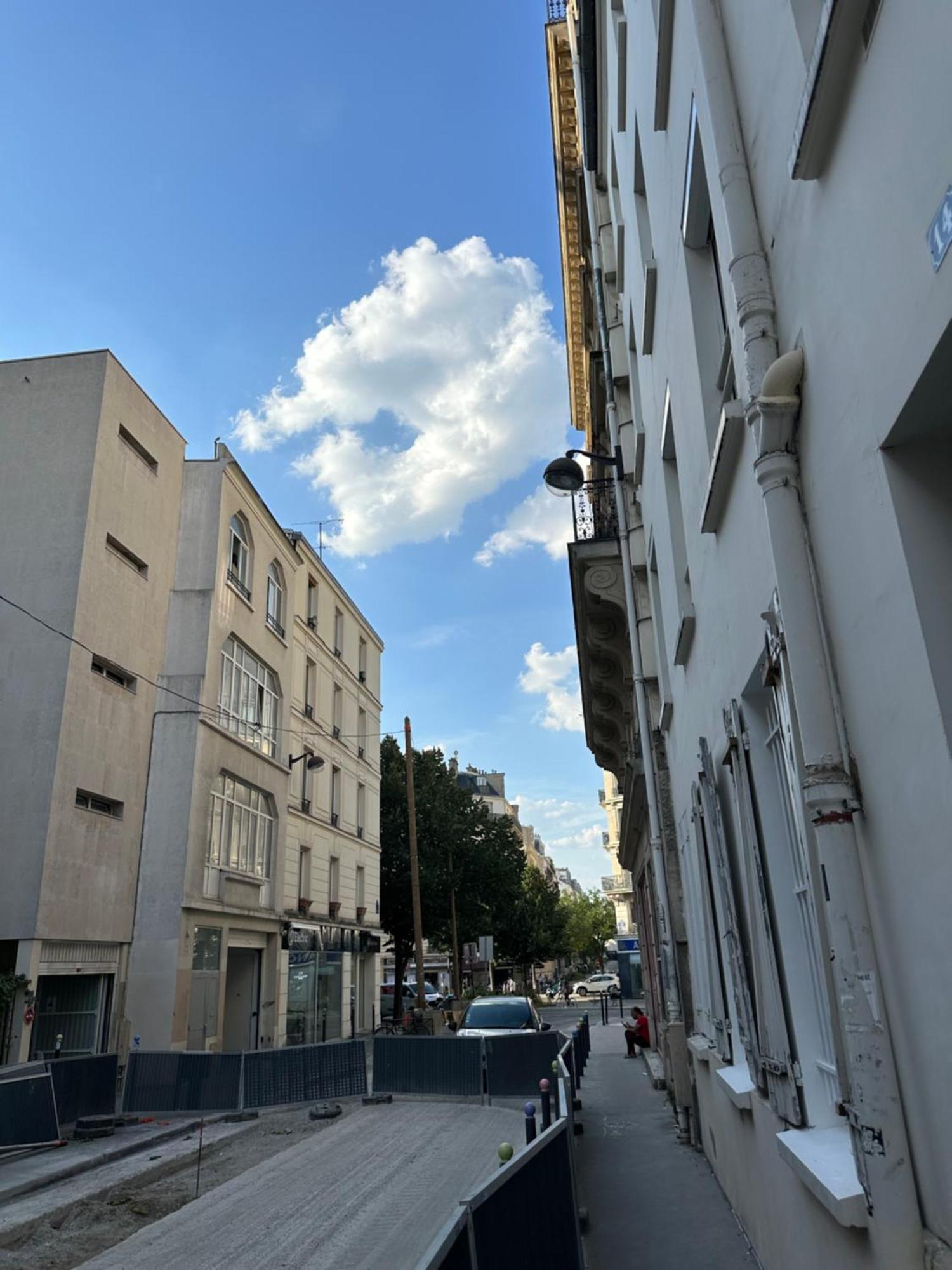 Appartement Centre Dynamique Et Populaire Paris