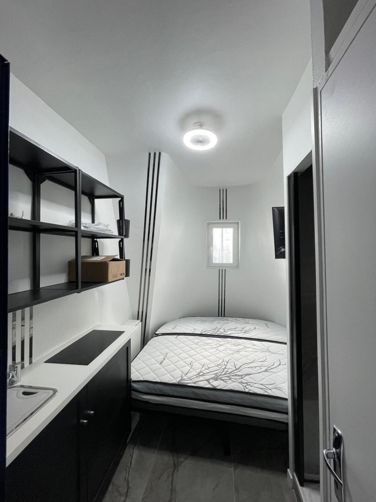Bastille Bercy Gare De Lyon Climatisee 9m2 Ideal 1 Pers ,max 2 Pers