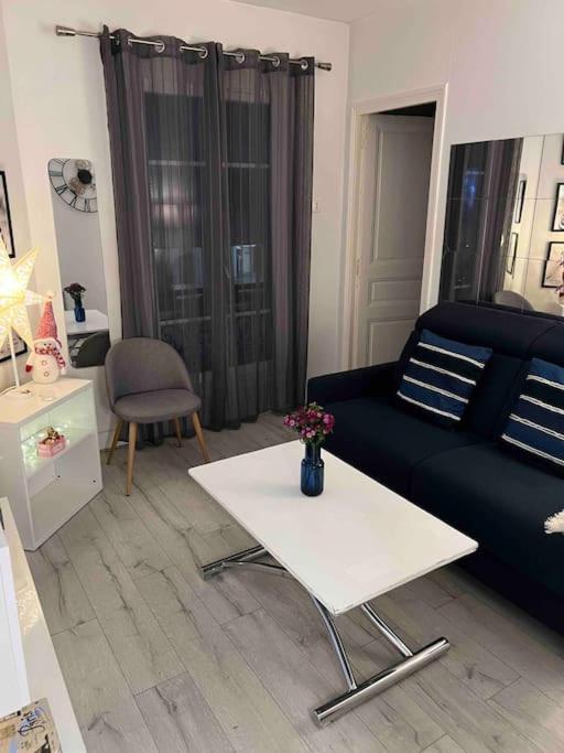 T2 Cosy Et Lumineux Au Coeur De Paris12 Apartamento Paris