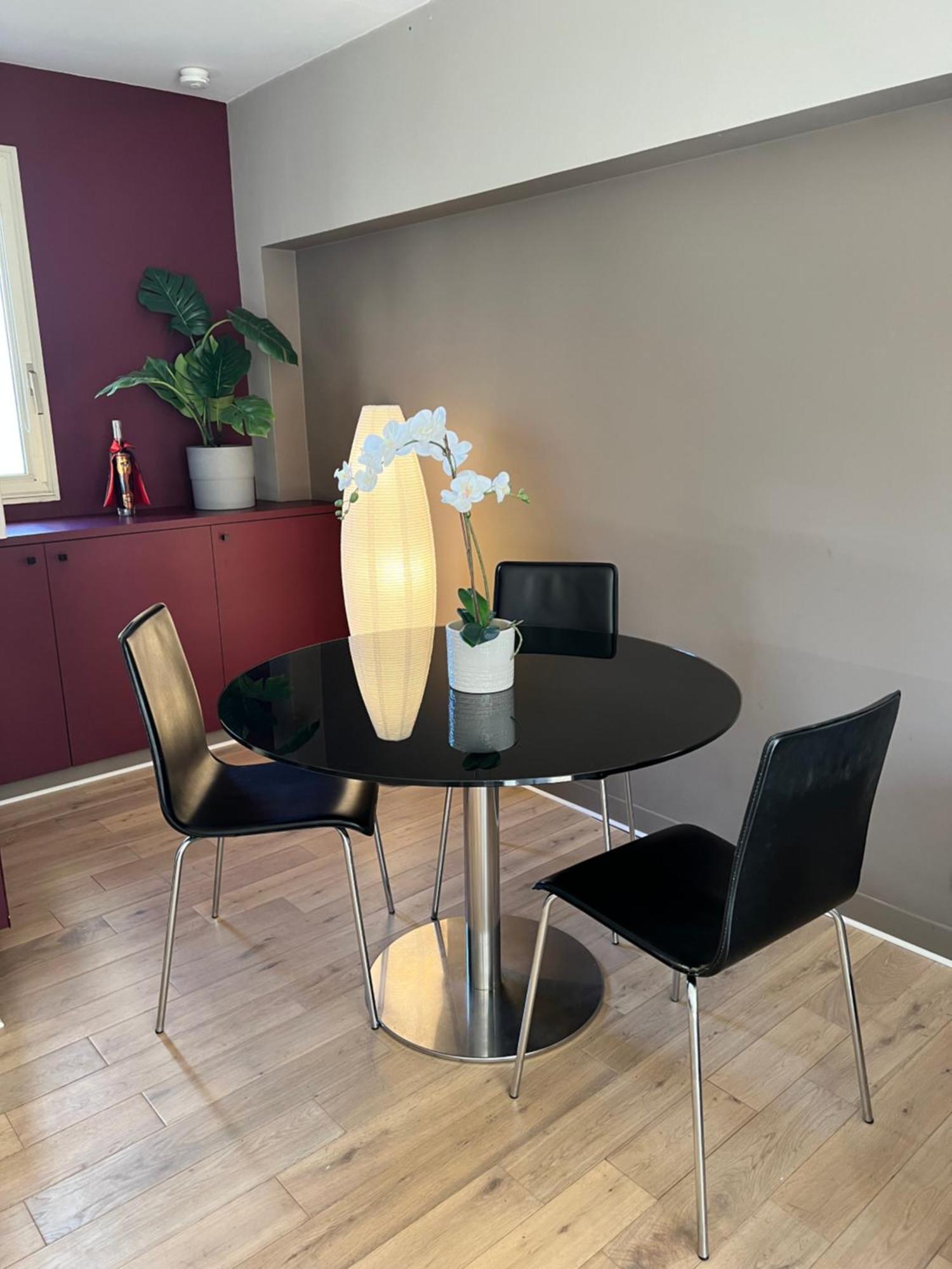 Homestay Your Parisian Hideaway - Entire *
