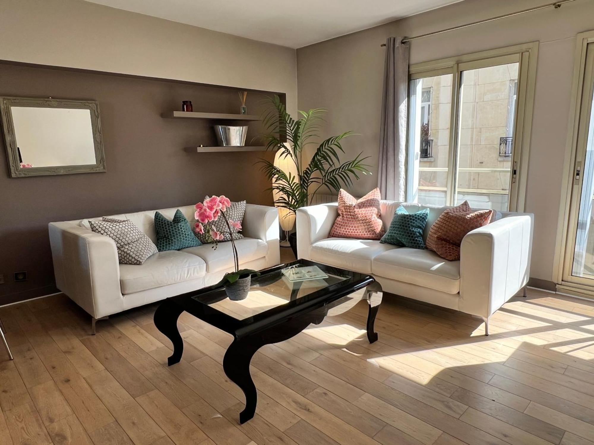 Your Parisian Hideaway - Entire