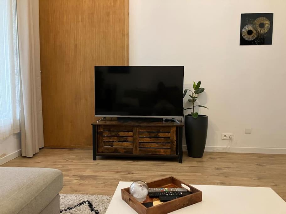 Apartment Un Petit Cocon En Plein Coeur Du 11eme Paris