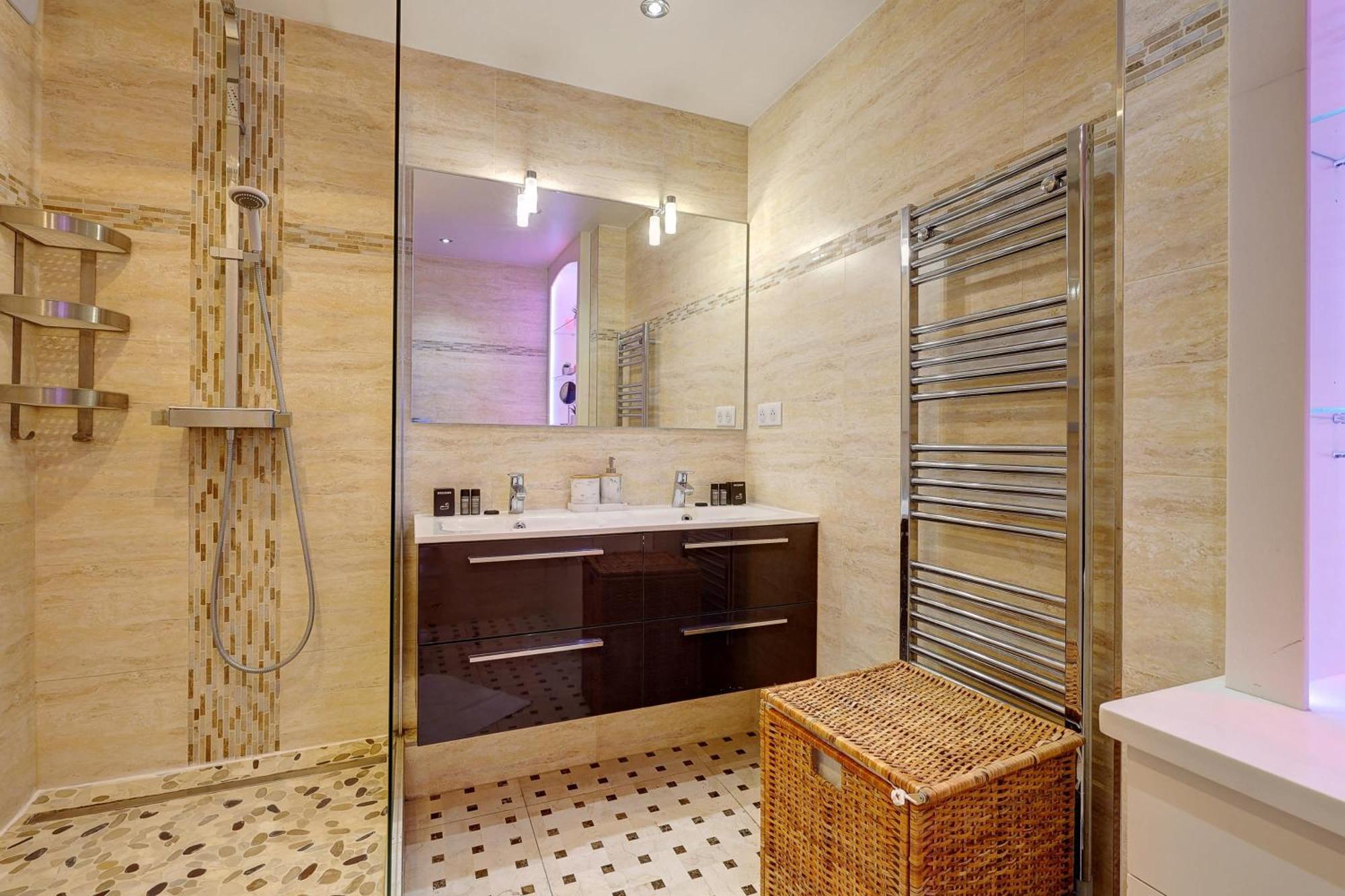 119-typical Near Republique Apartamento *