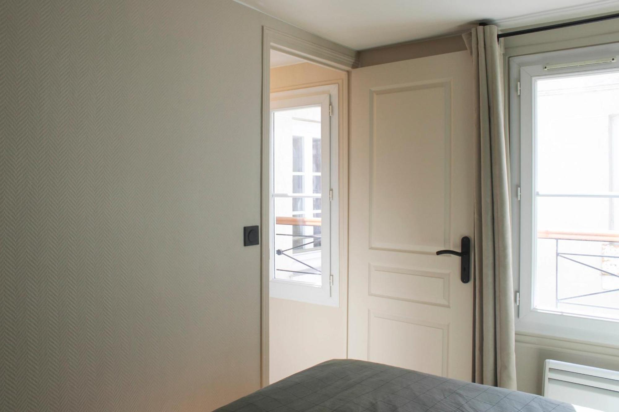 Apartment Pretty Parisian Cocoon In Rue De Levis