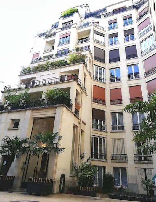 Apartment Terrasse Champs De Mars Tour Eiffel Paris