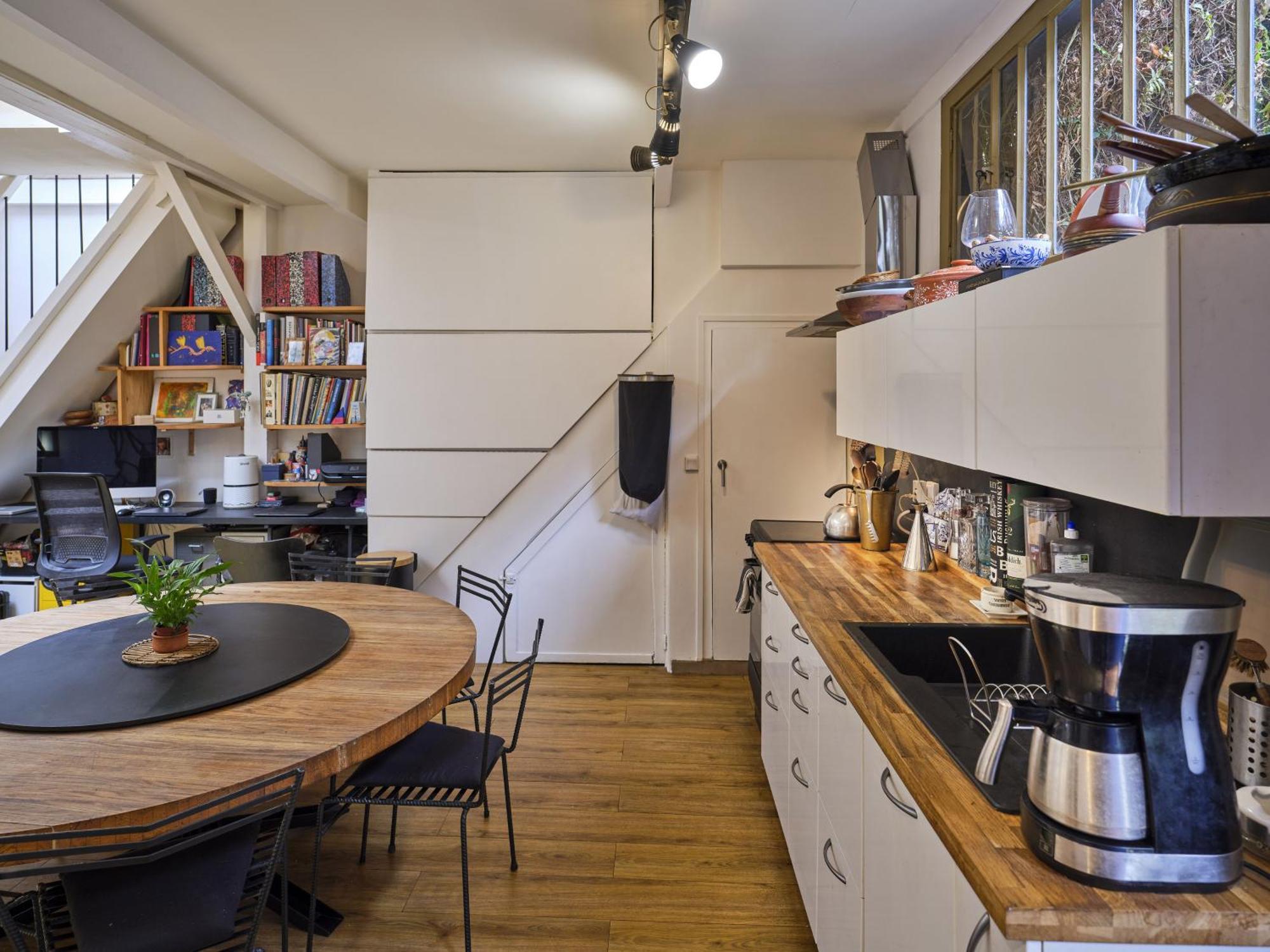 Atelier D'artiste En Plein Paris