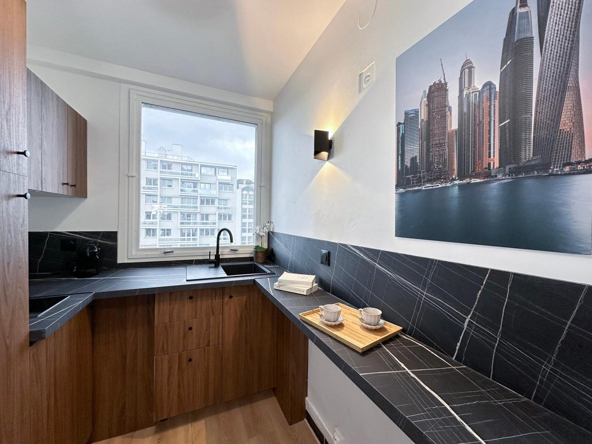 Spacious & Luxurious Flat In Montparnasse