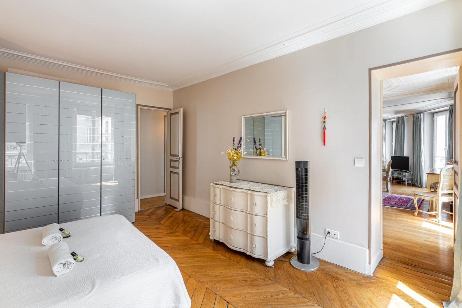 Guestready - Sejour Vintage Dans Le 8e Arr.
