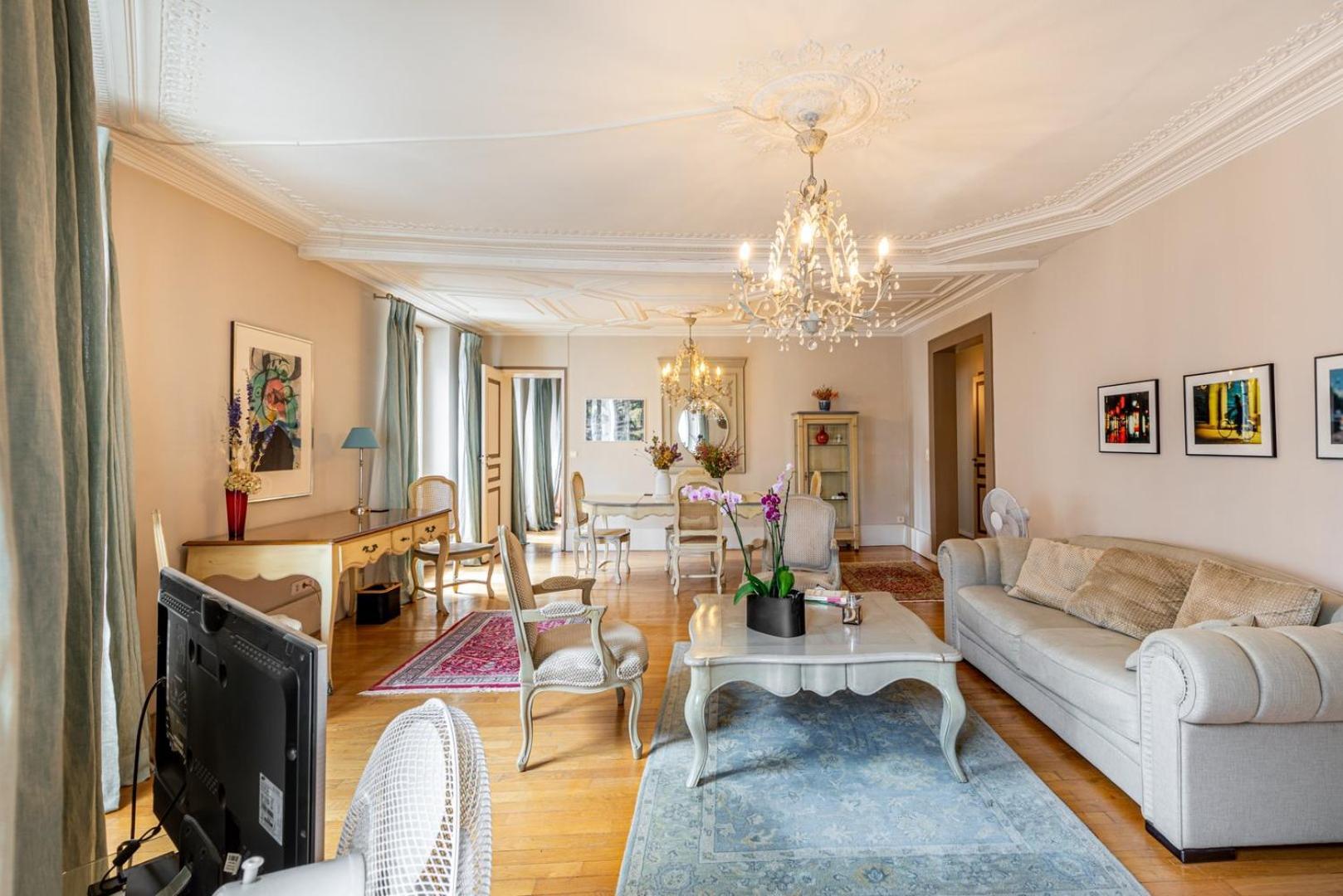 Guestready - Sejour Vintage Dans Le 8e Arr. Apartment