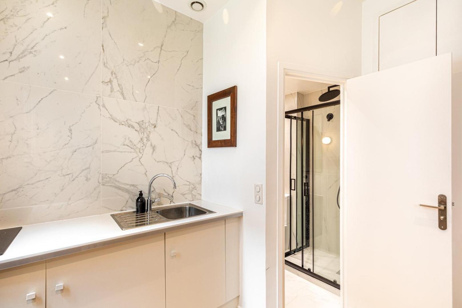 Guestready - Elysee Palace Marble Haven Appartement Paris
