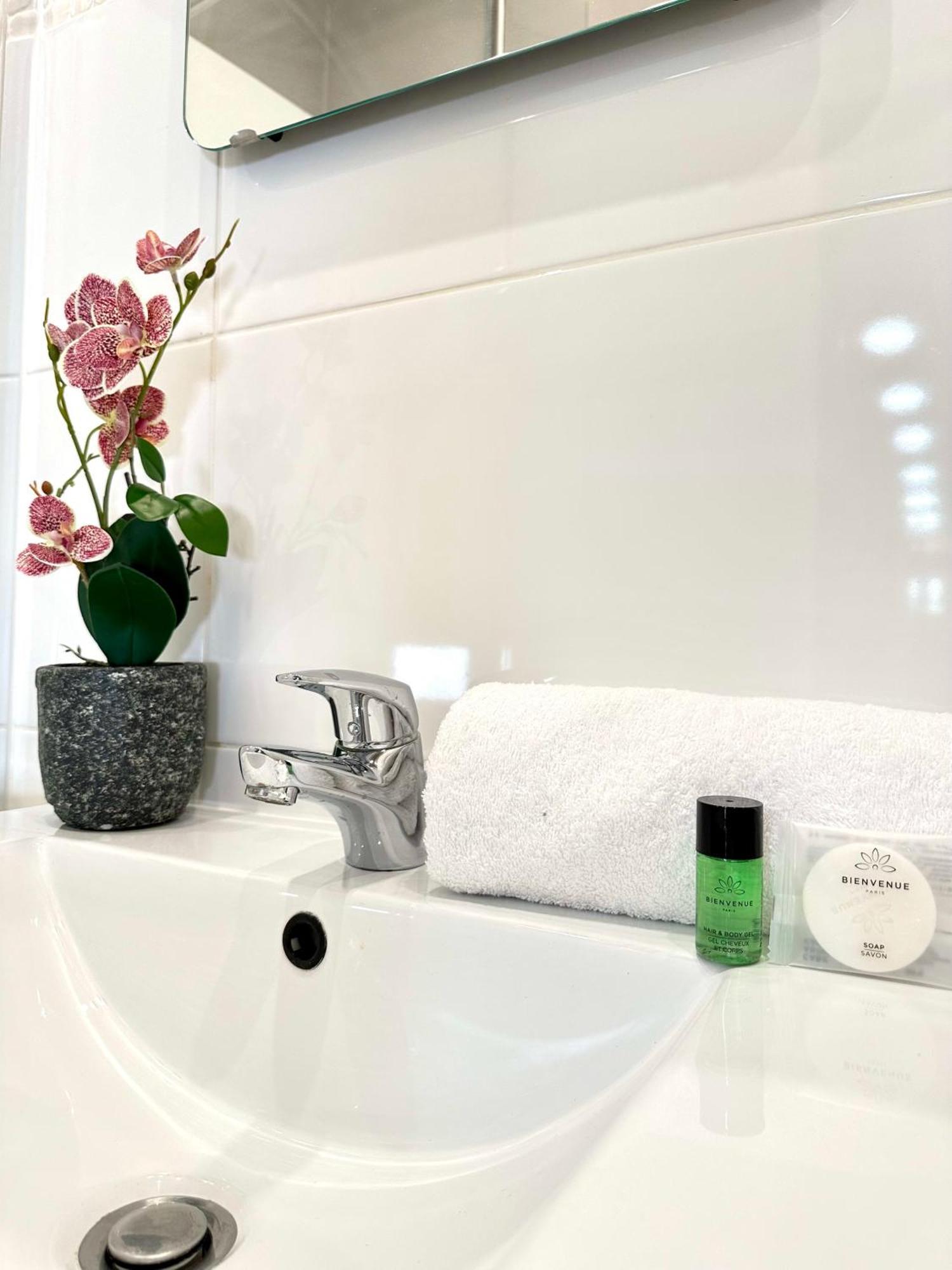 Apartment Stylish Studio Steps From Le Marais *