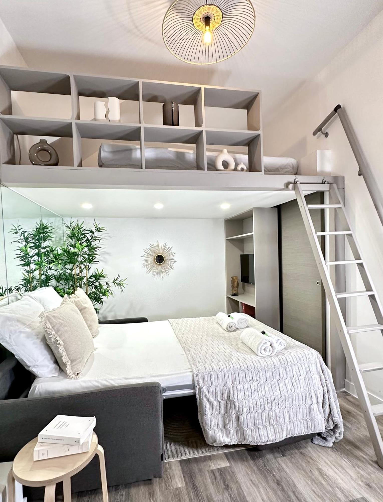Stylish Studio Steps From Le Marais * Paris