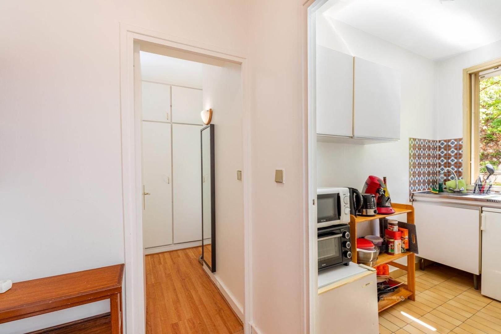Guestready - Airy With Courtyard View *