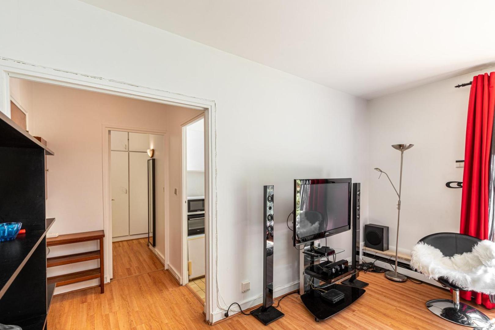 Guestready - Airy With Courtyard View Apartment Paris