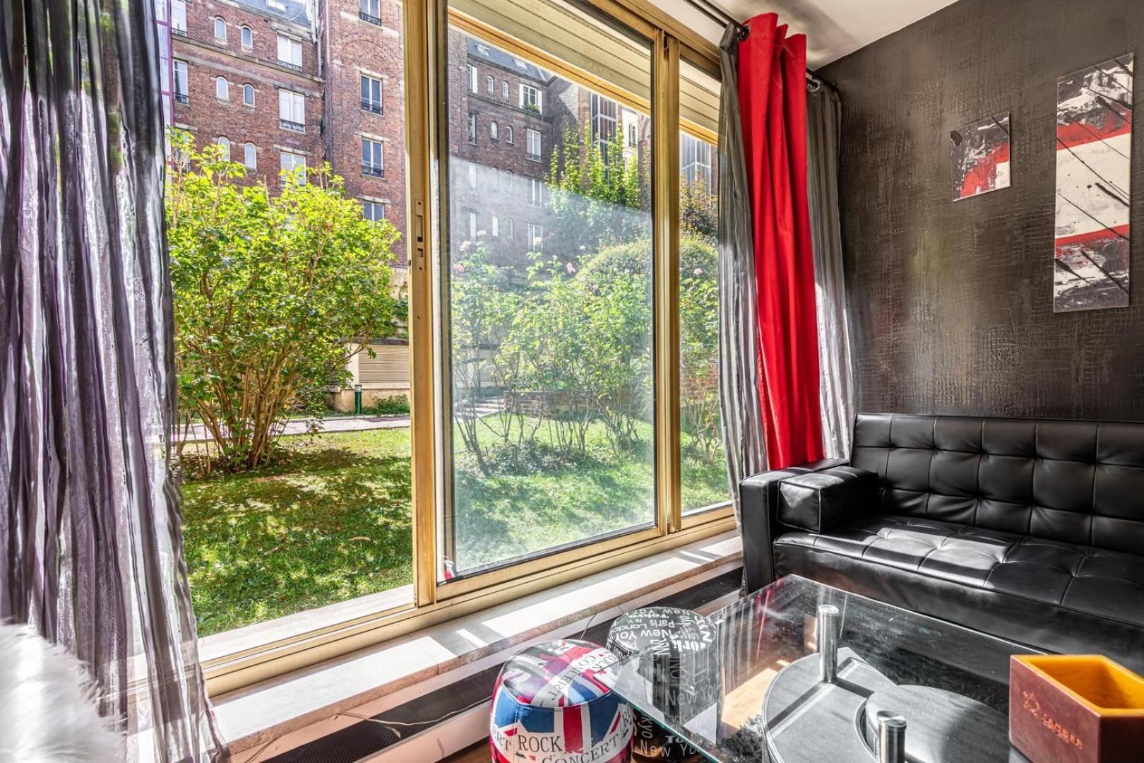 Guestready - Airy With Courtyard View * Paris