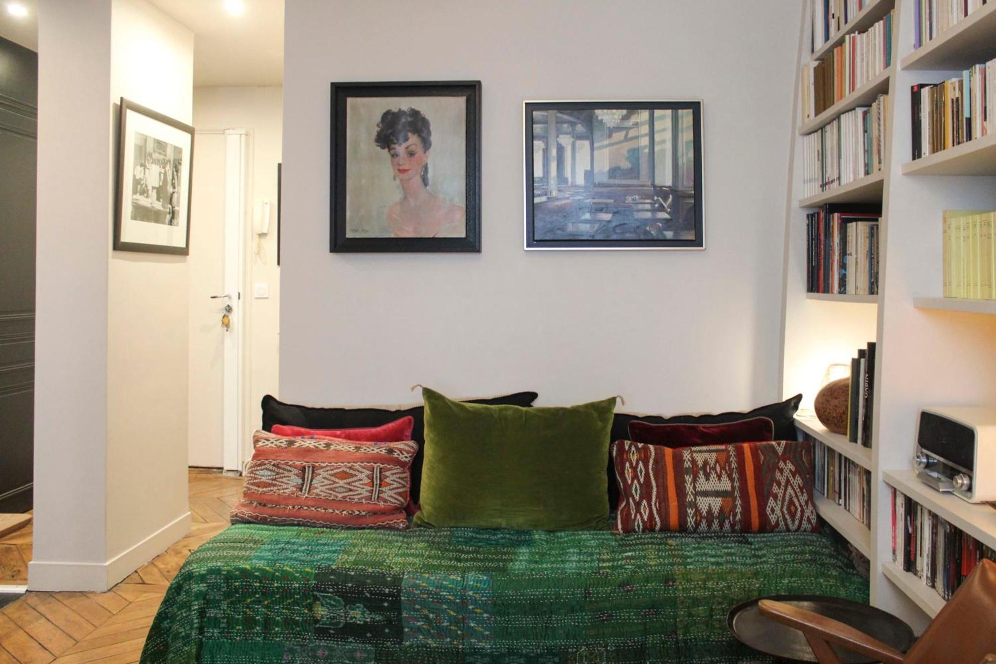 Cozy Nest Near The Marais