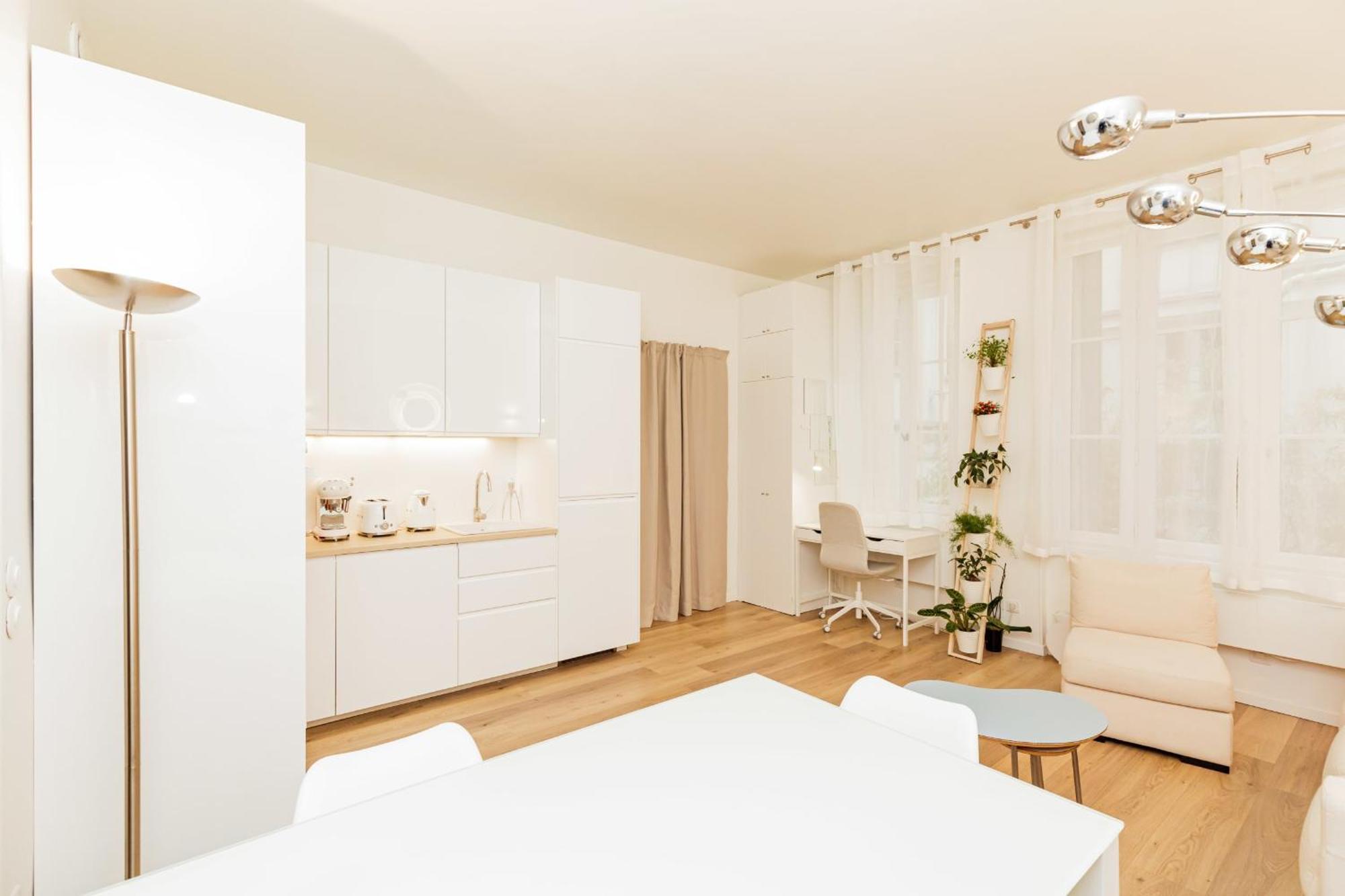 And Comfortable Nest Near The Eiffel Tower Apartment Paris