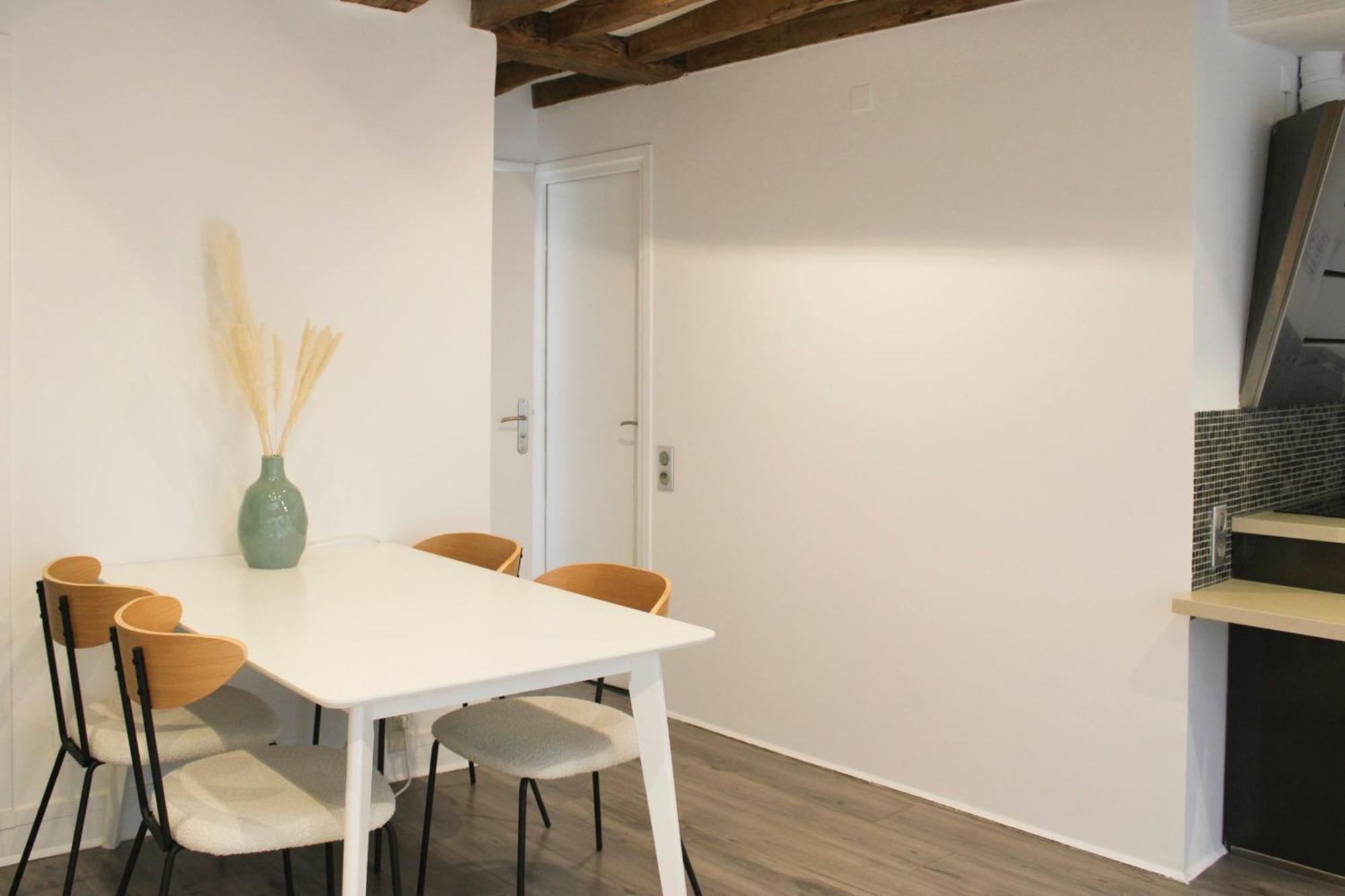Apartment Lovely 51 M Nest In The Heart Of