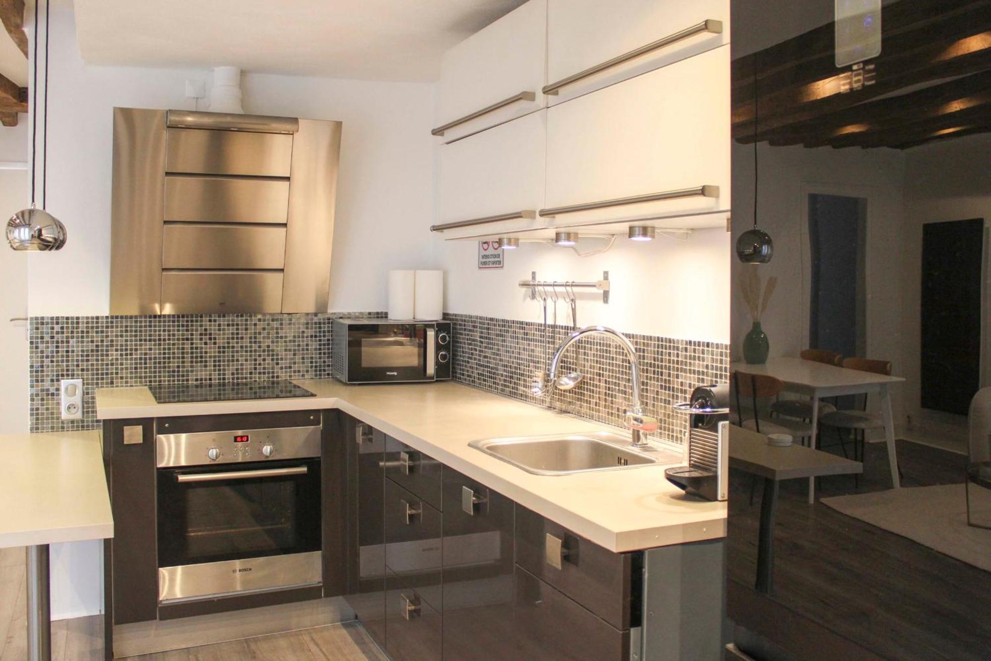 Lovely 51 M Nest In The Heart Of *