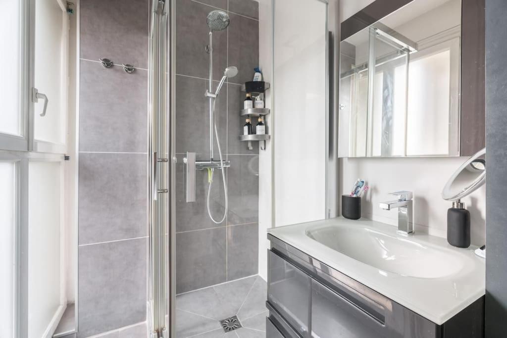 De Prestige Proche Trocadero Apartment *