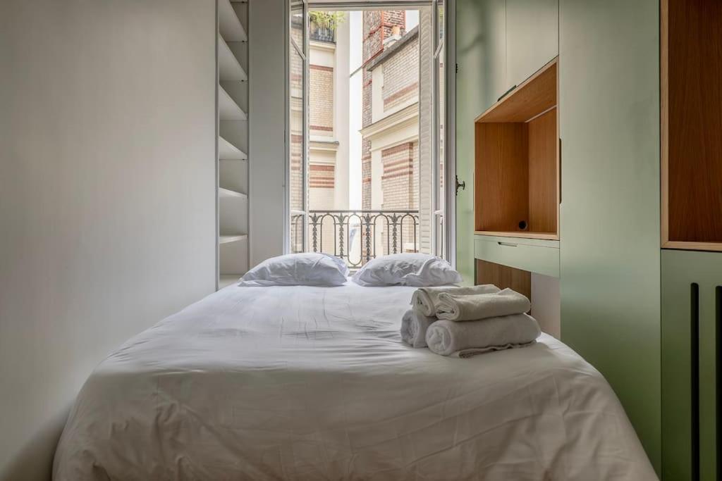 Goodguest- Luxe Stade Tour Eiffel 2bdr Paris