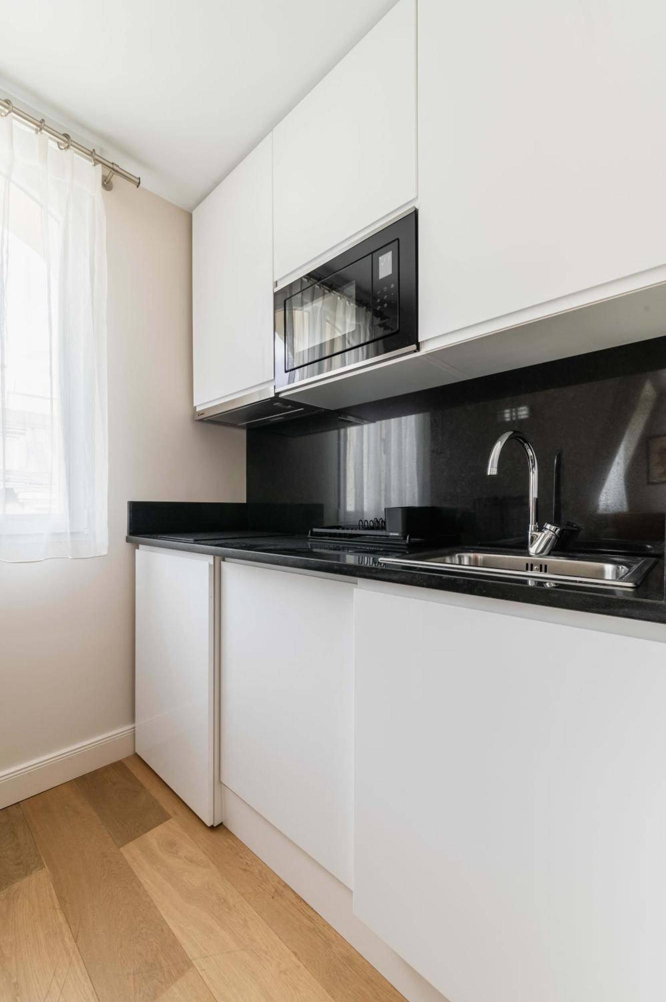 Apartment Studio Refait A Neuf Metro Pereire 17 - 2p