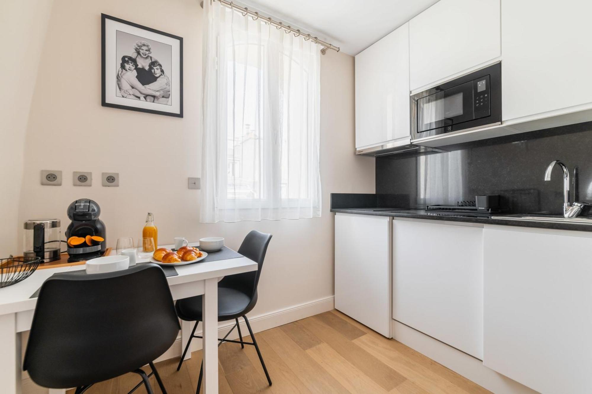 Apartment Studio Refait A Neuf Metro Pereire 17 - 2p Paris