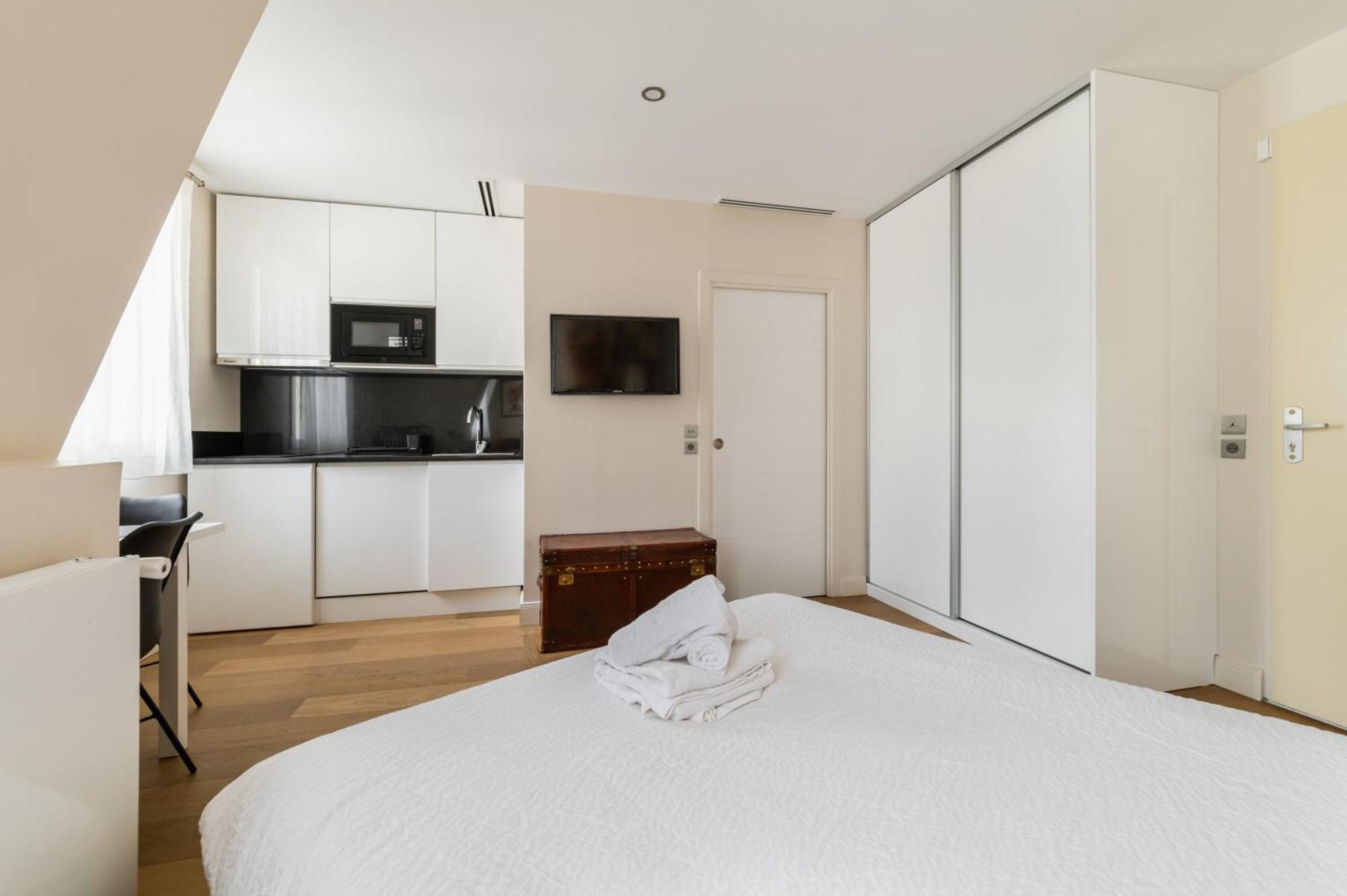 Apartment Studio Refait A Neuf Metro Pereire 17 - 2p