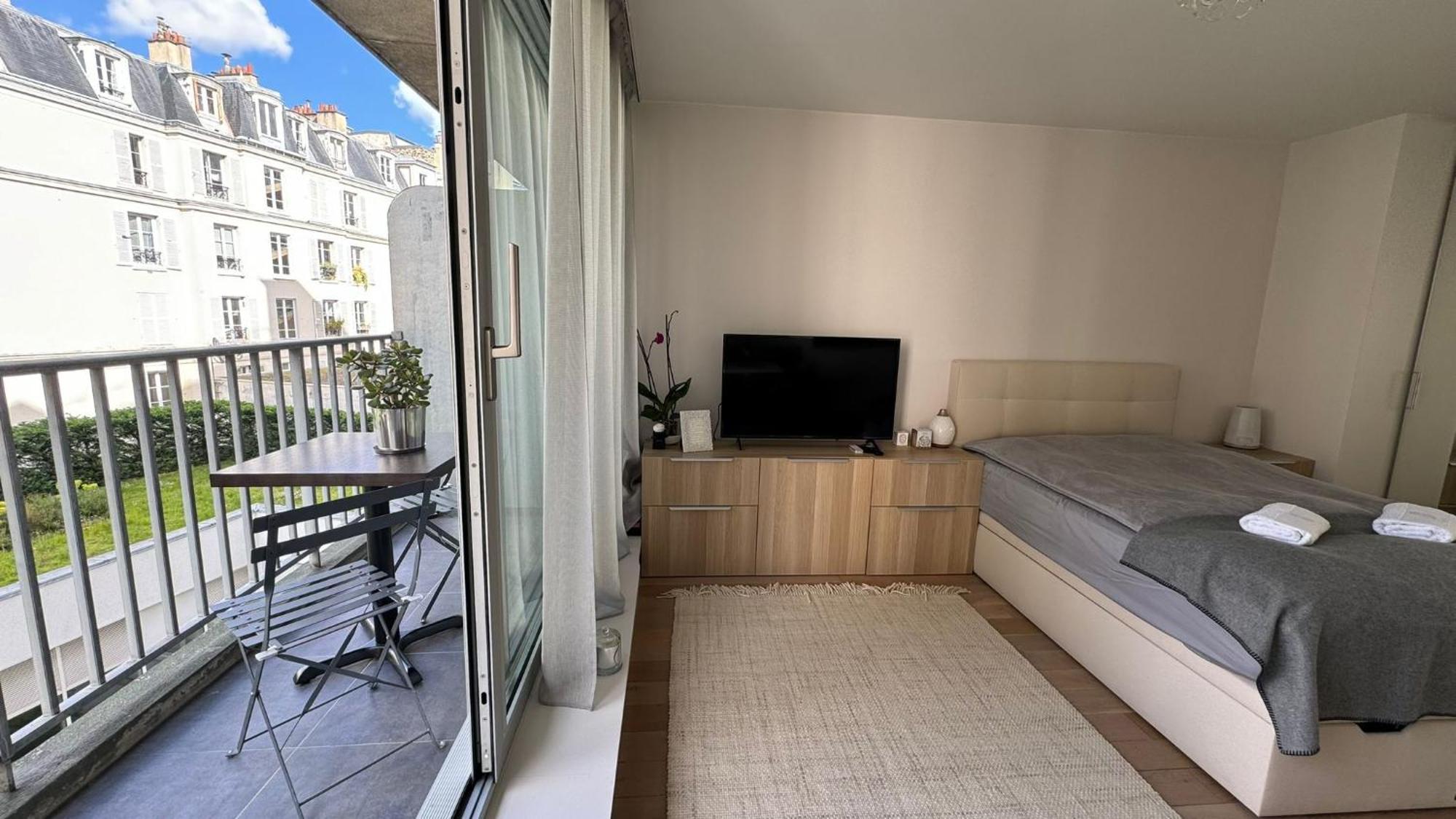 Apartment Tour Eiffel Haven *