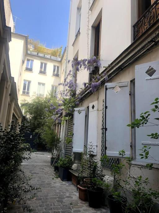 Charming Terrace In 2 * Paris