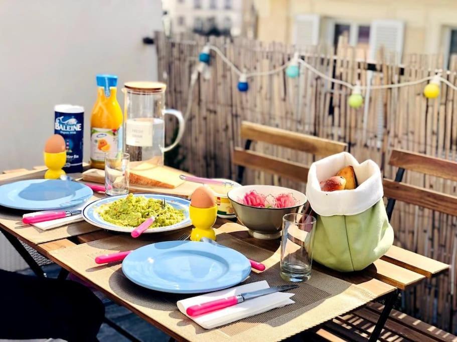 Charming Terrace In 2 Apartment Paris