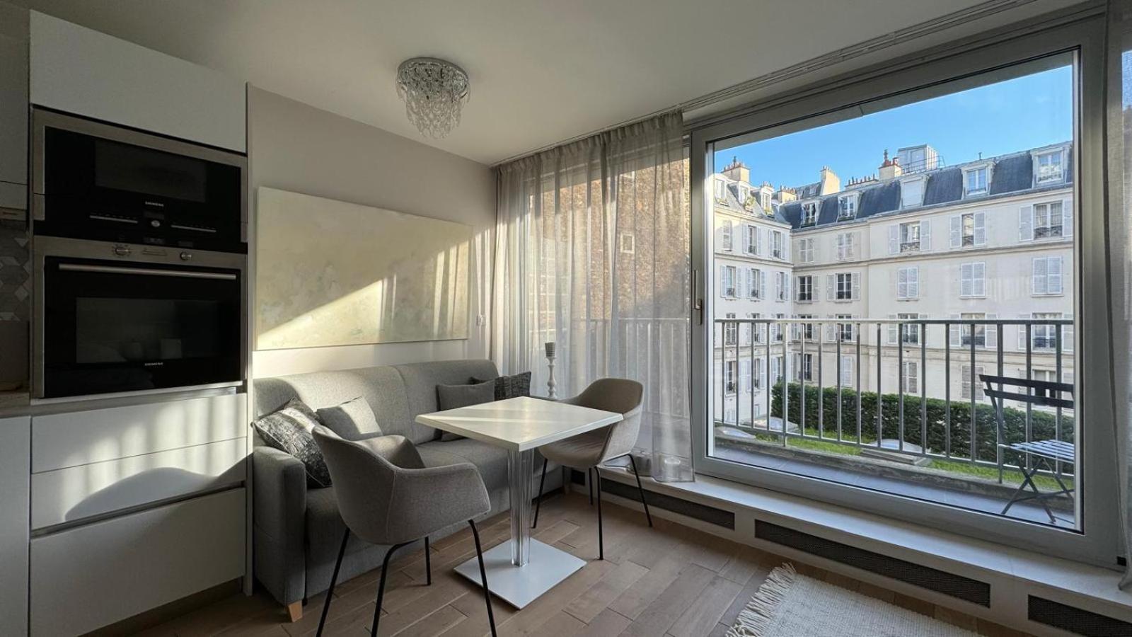 Tour Eiffel Haven