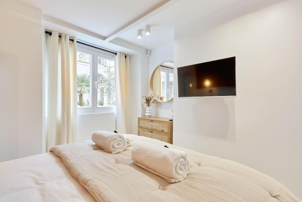 Superb Ac Center Bourse By Prestige Paris