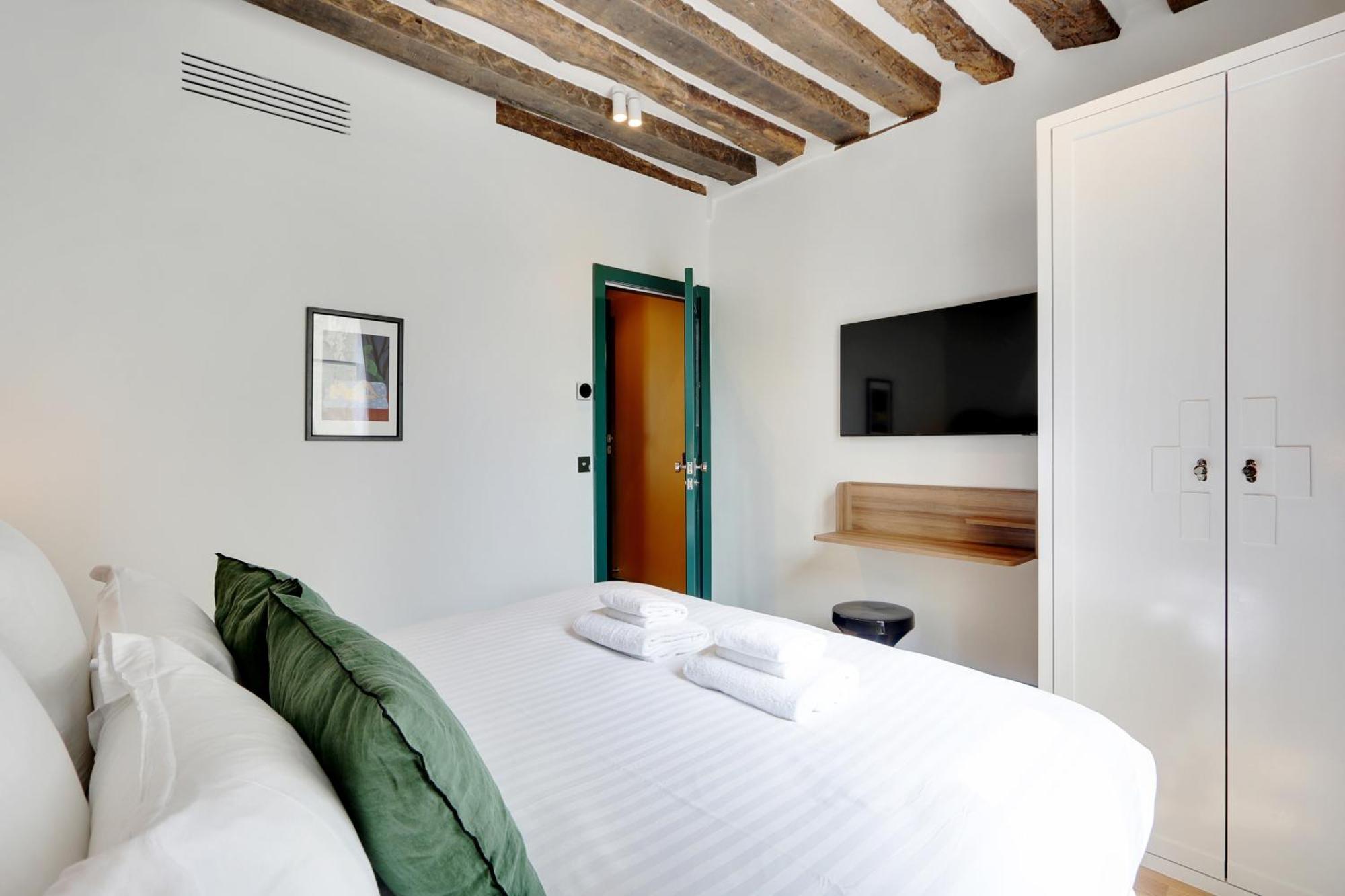 Apartment Collection Serviced In Notre Dame - Rue Savoie *