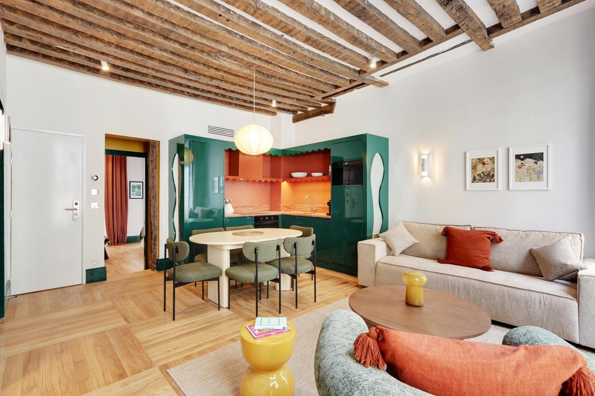Apartment Collection Serviced In Notre Dame - Rue Savoie Paris