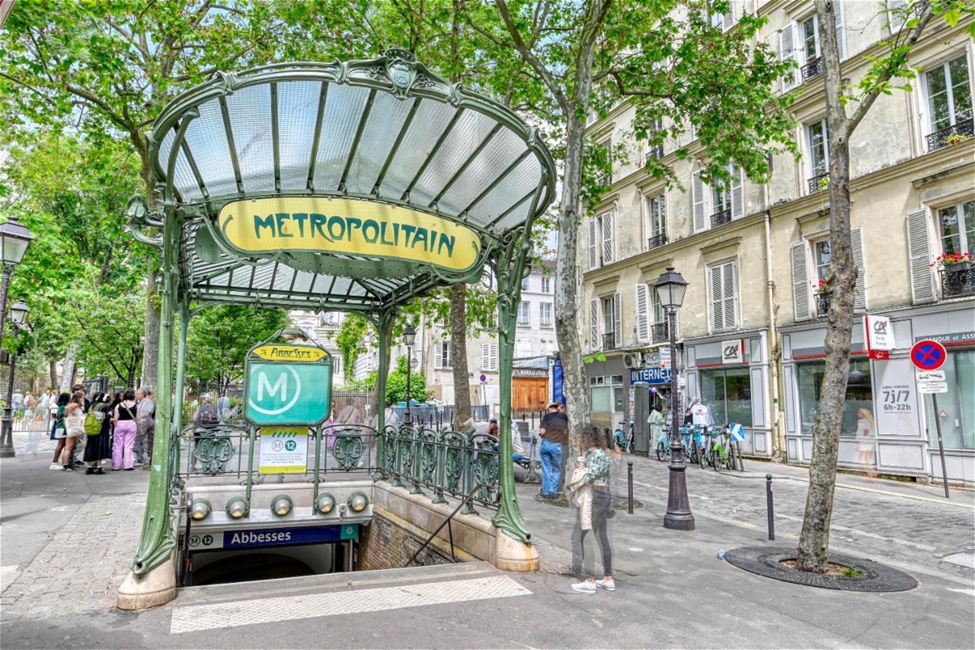 Apartment Cosy Avec Acces Facile Et Confort By Weekome Paris