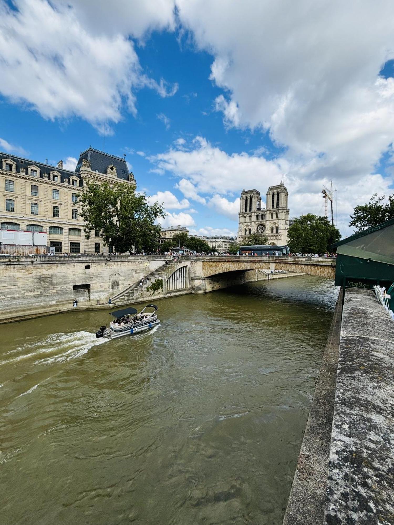 Superb Flat Seine-notre Dame *