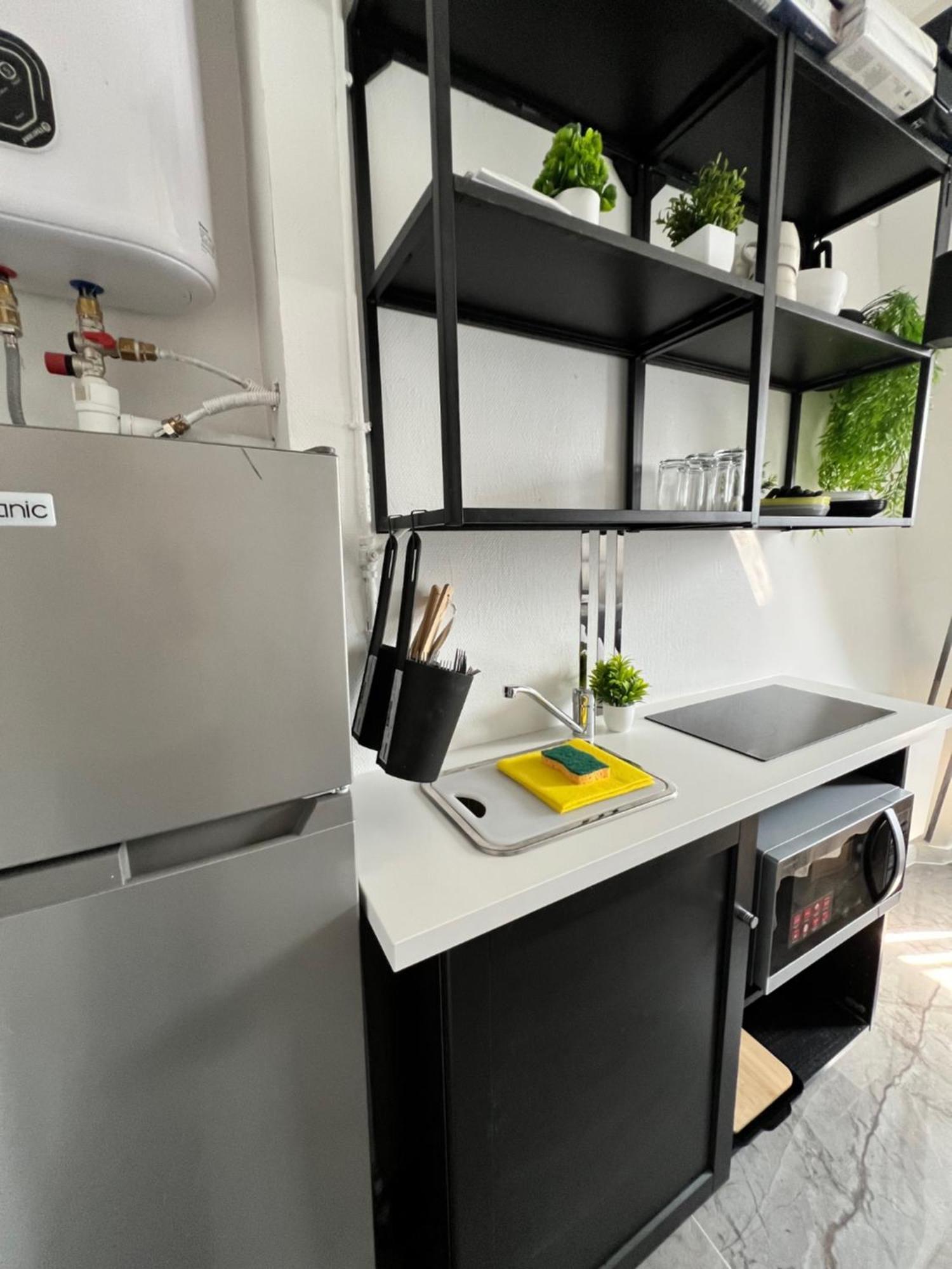 Bastille Bercy Gare De Lyon Climatisee 9m2 Ideal 1 Pers ,max 2 Pers * Paris