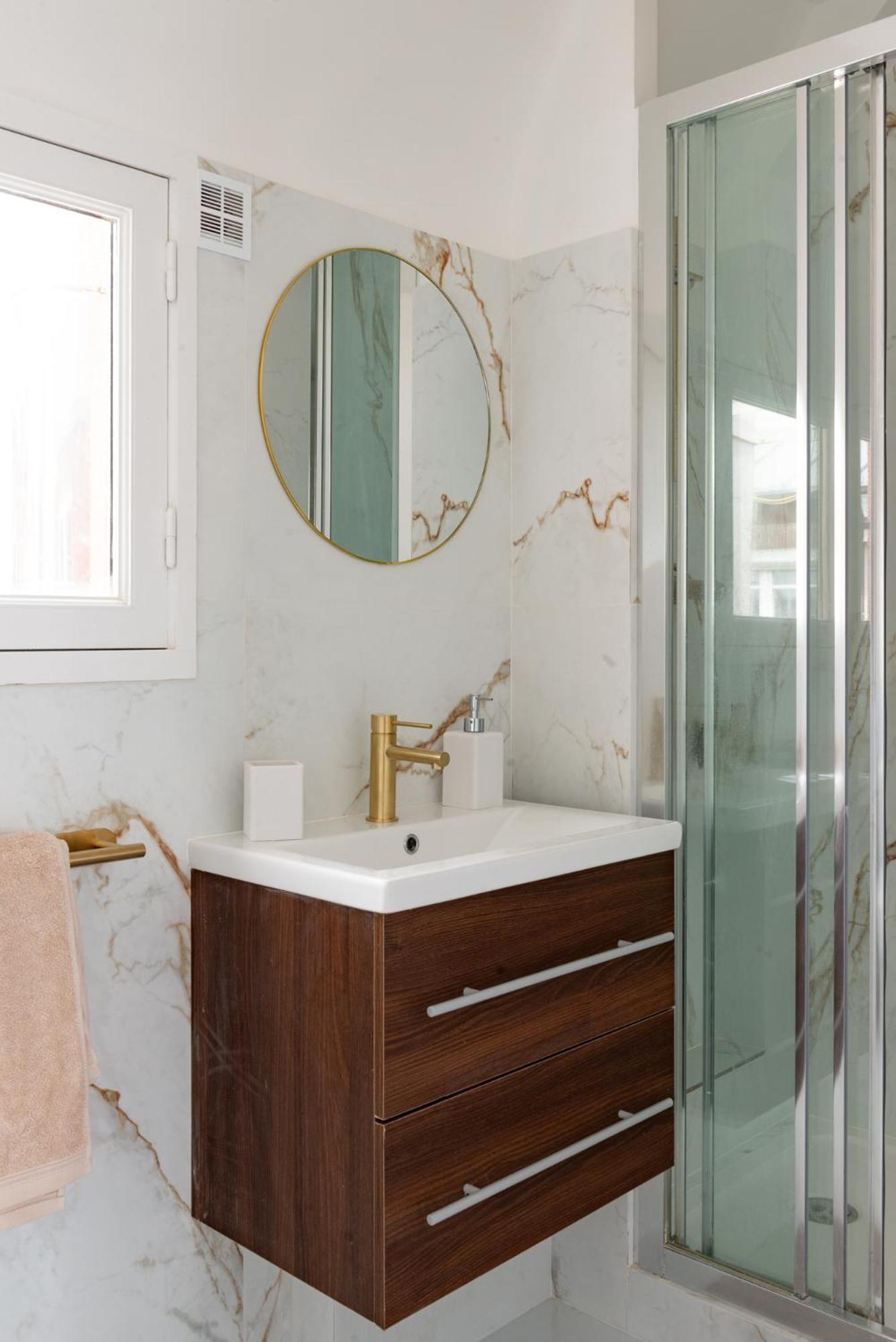 75017 Proche Champs Elysees Appartement
