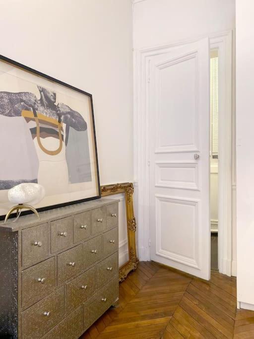 Apartment Artist At Tour Eiffel
