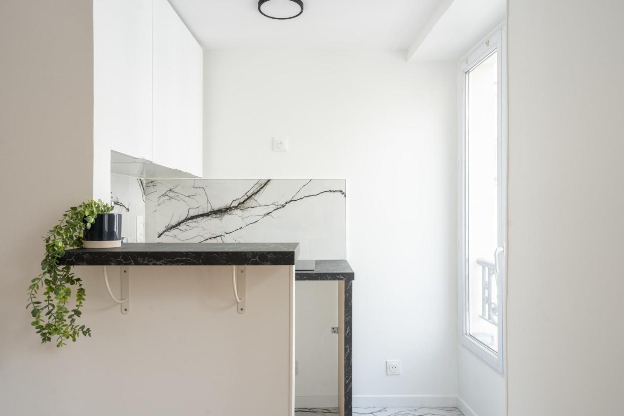 Bright Studio Near The Marais Paris