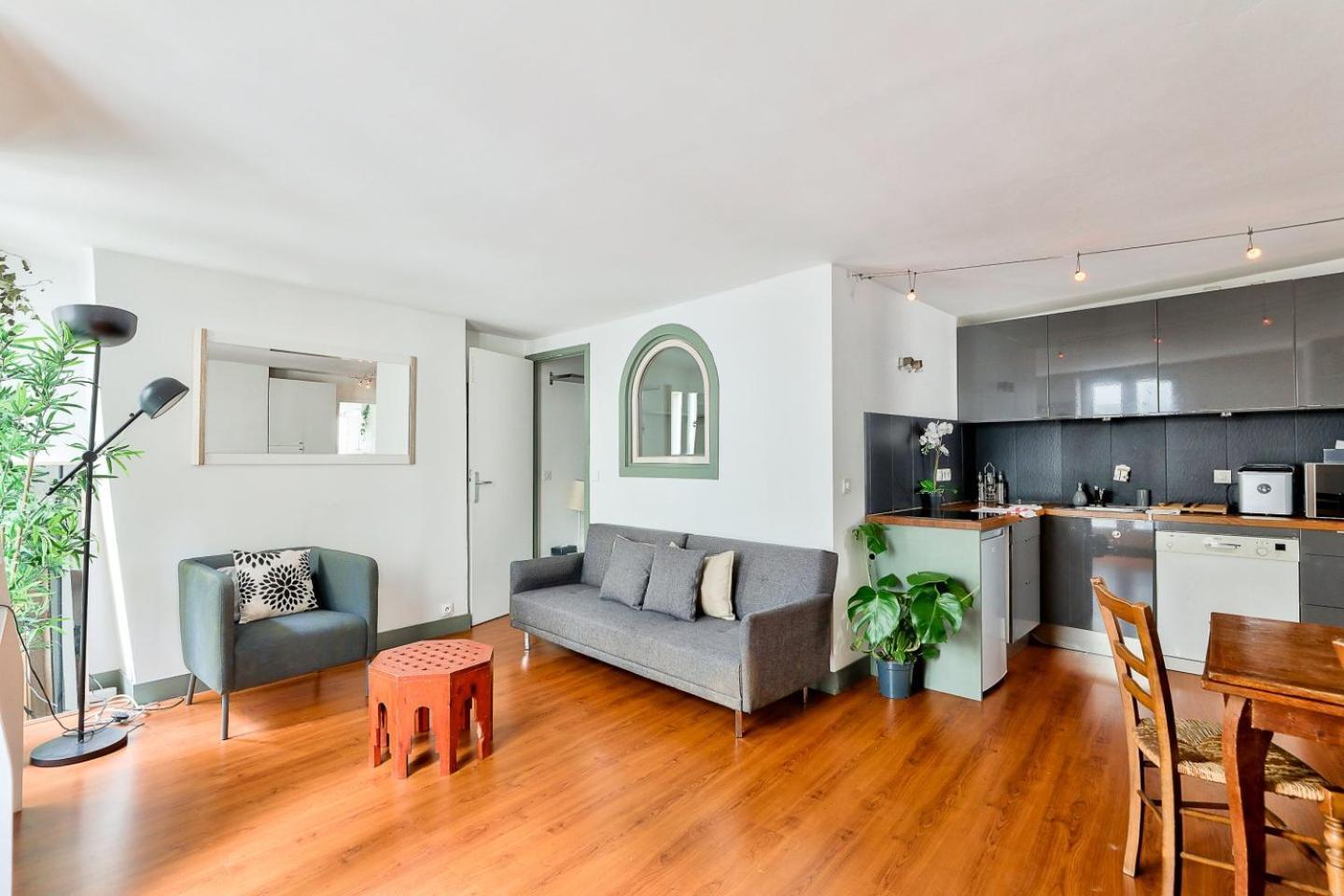 Charming 1br Flat Near Gare De L'est & Canal Saint-martin Apartment *