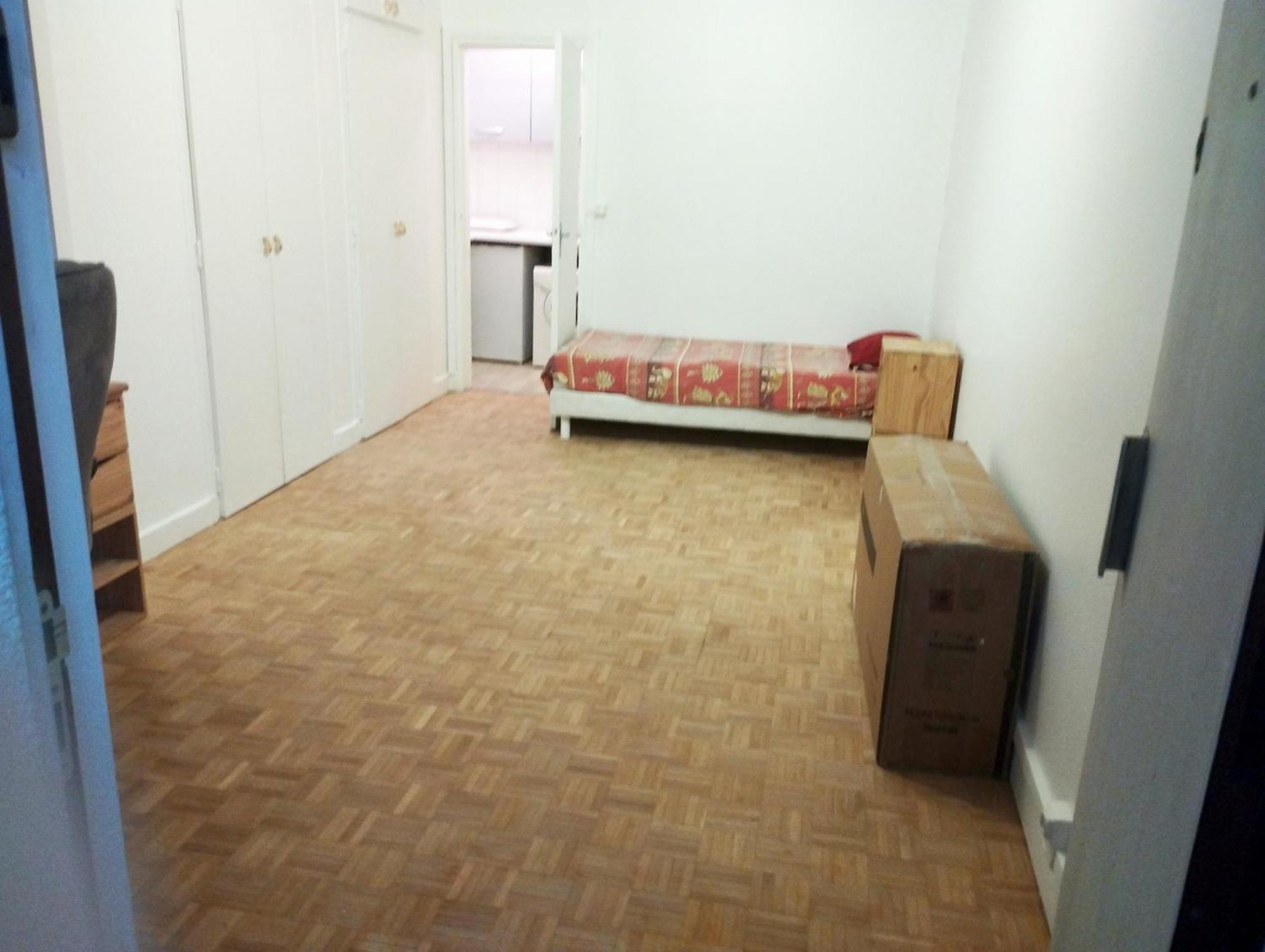 15e Apartment *