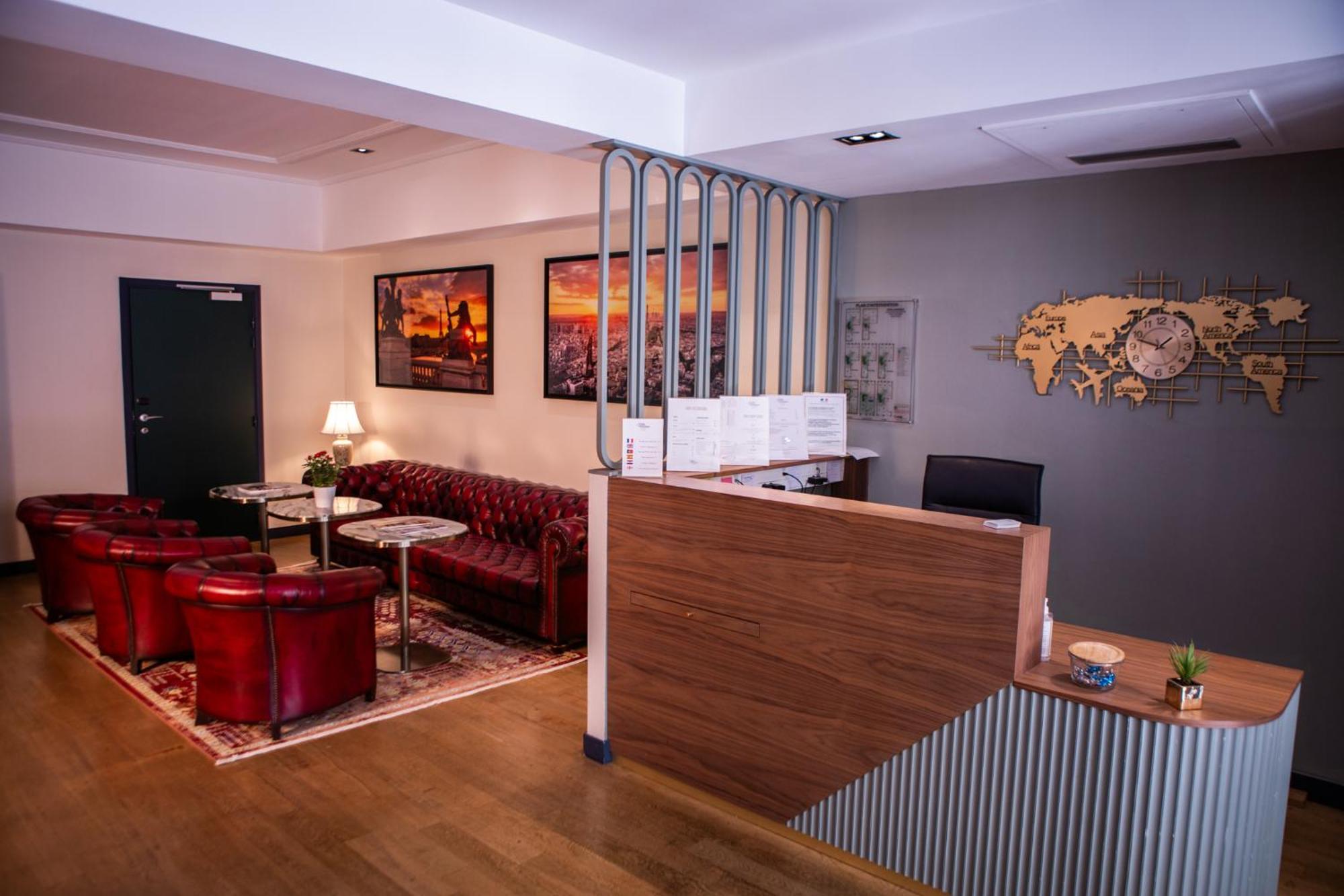 Hotel Monsieur & 4*