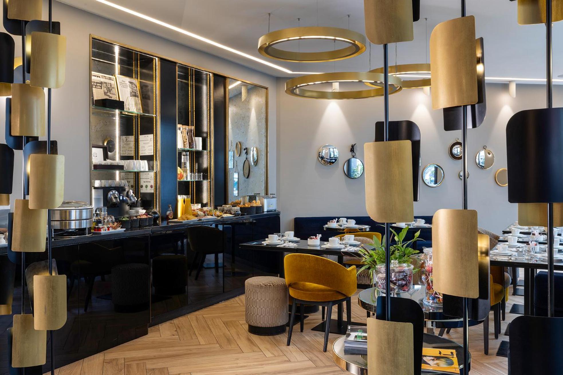 Le 10 Bis Hotel 4*